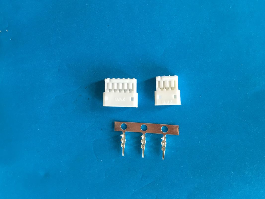 1.5 mm Pitch Female Electric Wire Connector , 2-16 Poles , White Color , Nylon 66 UL94V-0